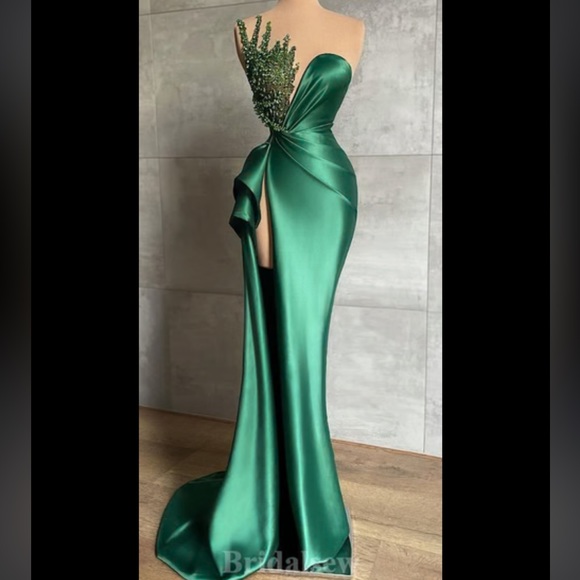 Green Mermaid Evening Dresses - Picture 2 of 6